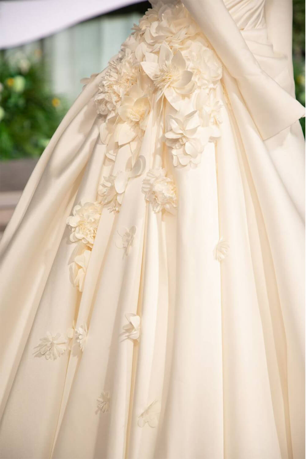 Long sleeves wedding dress